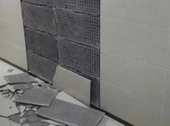 青秀瓷砖空鼓维修公司分享下青秀墙砖松动维修的知识